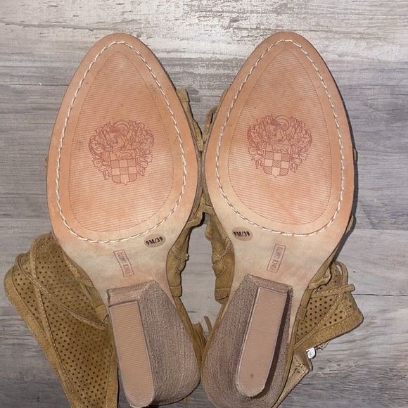 Vince Camuto women’s 9 wedges heels suede tan leather lace up tassel zipper Javy - Picture 6 of 10